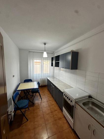 Apartament cu 2 camere decomandat în Olimpia-Stadion