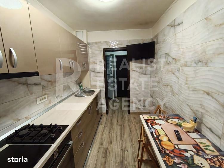 Apartament cu 2 camere, mobilat în Polonă