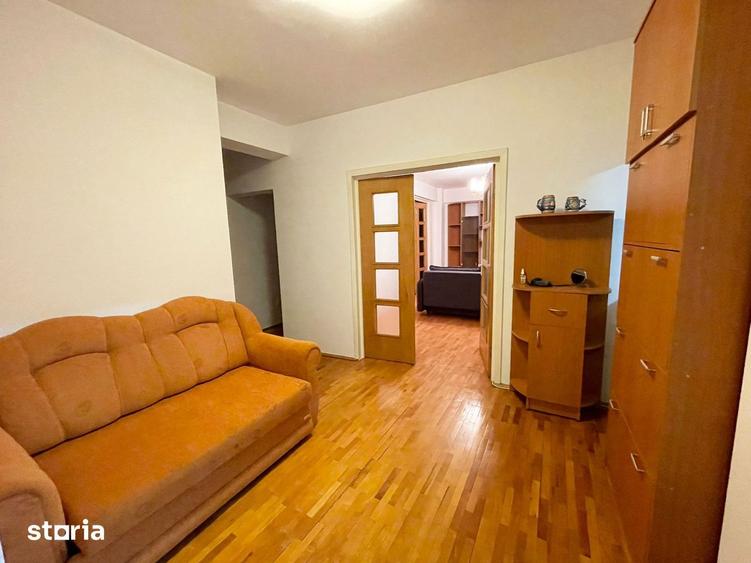 Apartament cu 4 camere decomandat în Zorilor