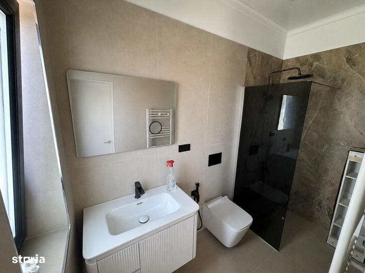 Casă cu 4 camere în Breazu