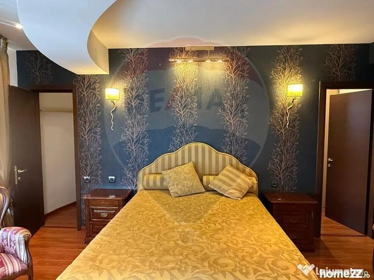 Apartament cu 4 camere semidecomandat în Nordului