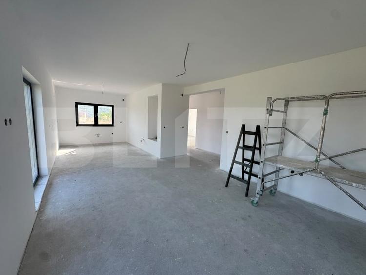 Casă individuală cu 3 camere cu Canalizare în Reghin