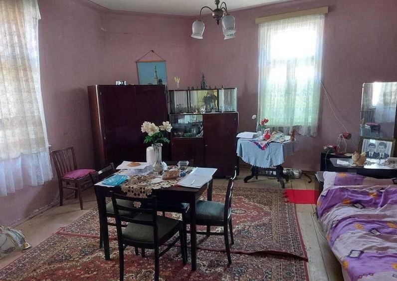 Casă cu 4 camere în Exterior Vest
