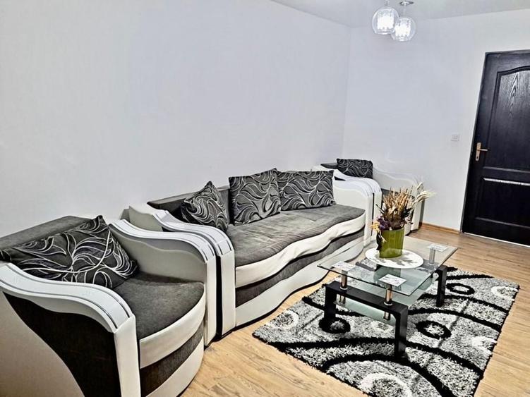 Apartament cu 2 camere decomandat în Exterior Vest