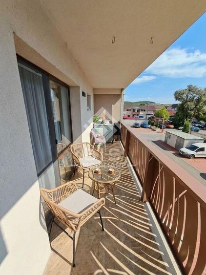 Apartament cu 3 camere decomandat în Sud