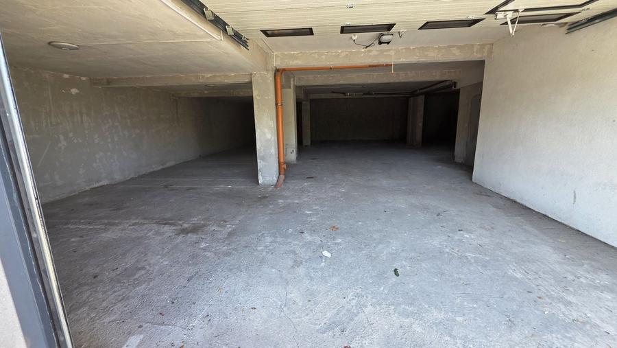 Spațiu comercial, de 200 mp, în Florești