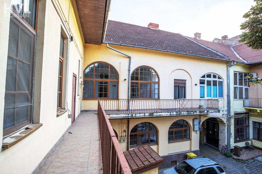 Proprietate specială, de 1,249 mp, în Central