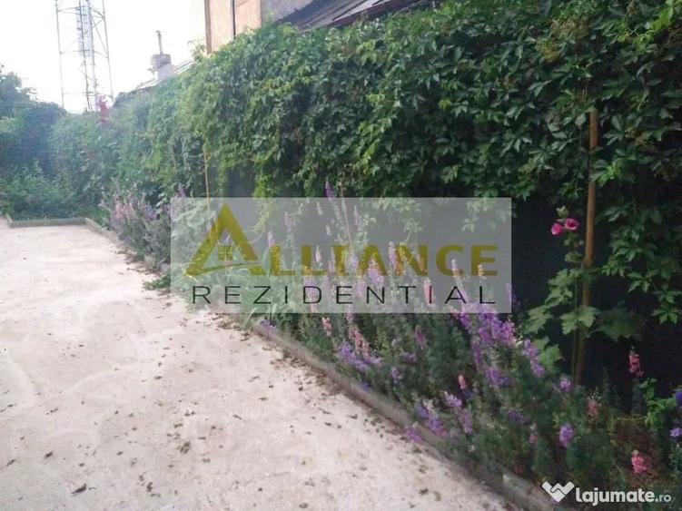 Casă cu 6 camere cu Teren 1500 Mp în Central