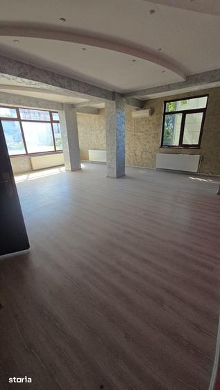 Apartament cu 3 camere în Babadag