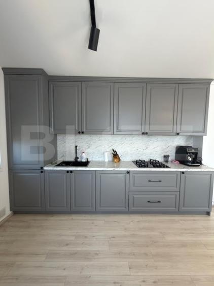 Apartament cu 3 camere decomandat, mobilat în Tractorul