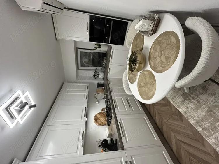 Apartament cu 3 camere decomandat în Hârșova