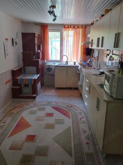 Casă cu 2 camere cu Teren 500 Mp în