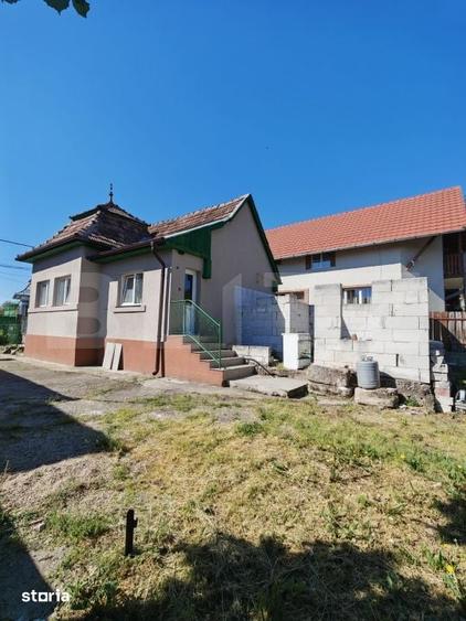 Casă cu 2 camere cu Teren 651 Mp în Moldovenești