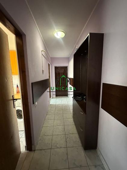 Garsonieră decomandată, mobilată în Ostroveni