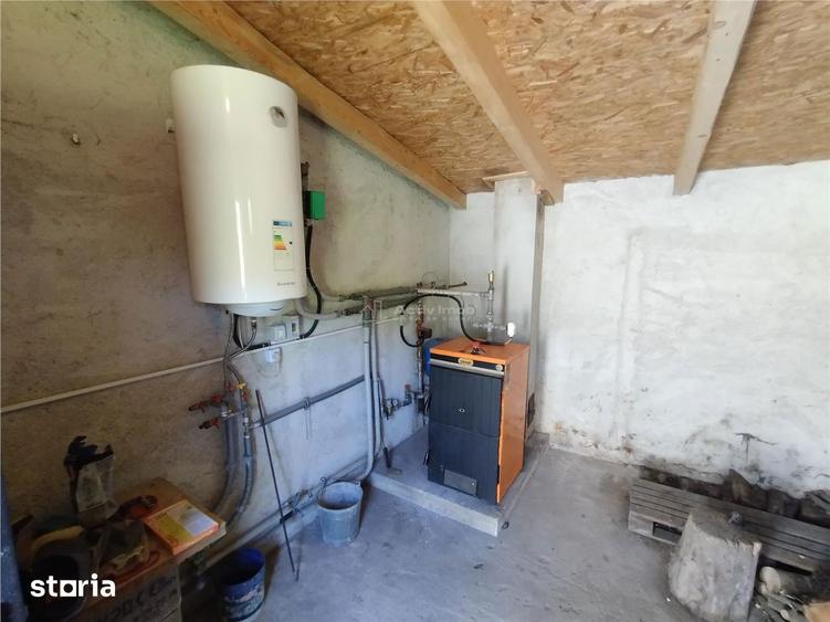 Casă cu 3 camere cu Canalizare în Ciclova Română