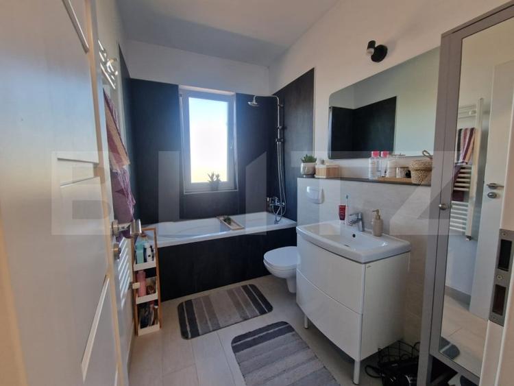 Apartament cu 2 camere semidecomandat, mobilat în Dumbrăvița