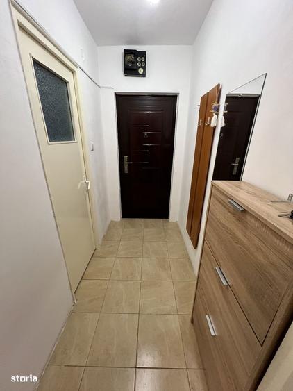 Apartament cu 2 camere semidecomandat, mobilat în Mihai Viteazul