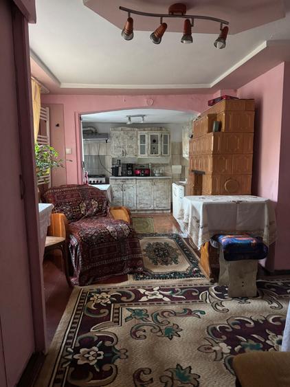 Casă cu 2 camere în Central