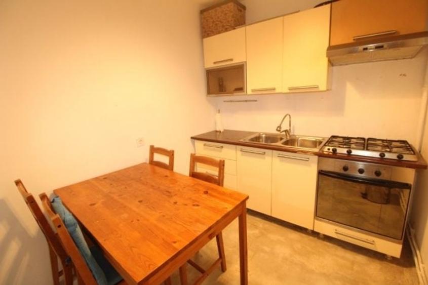 Apartament cu 2 camere semidecomandat, mobilat în Drumul Taberei
