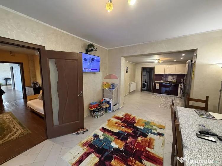 Casă cu 4 camere cu Teren 2500 Mp în Bolotești