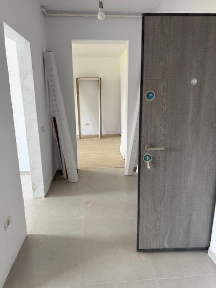 Apartament cu 2 camere decomandat în Dobroești