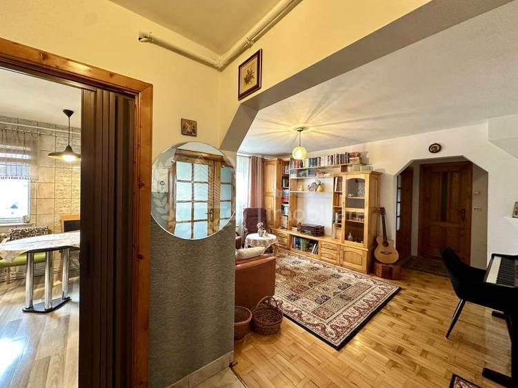 Apartament cu 4 camere decomandat, mobilat în Mănăștur