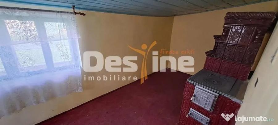 Casă cu 4 camere cu Teren 1000 Mp în Horlești
