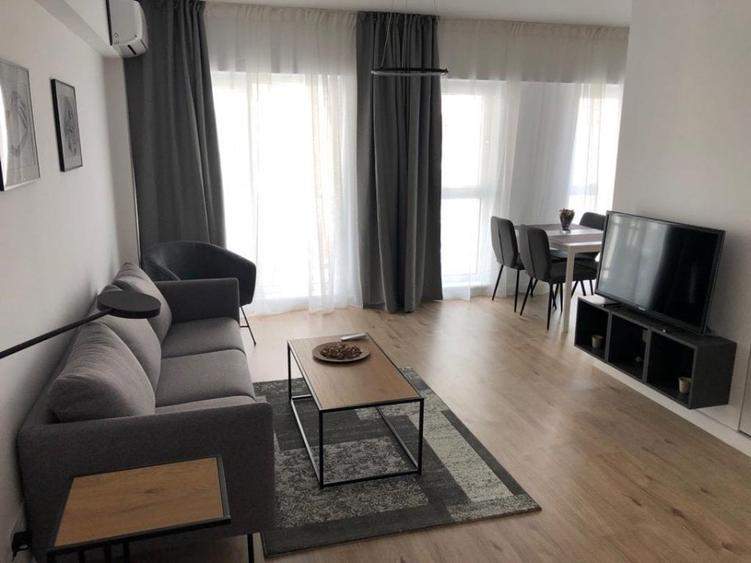 Apartament cu 3 camere decomandat, mobilat în Barbu Văcărescu