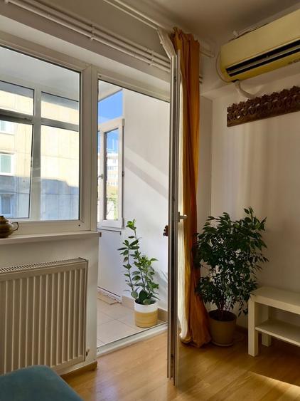 Apartament cu 2 camere semidecomandat, mobilat în Cișmigiu