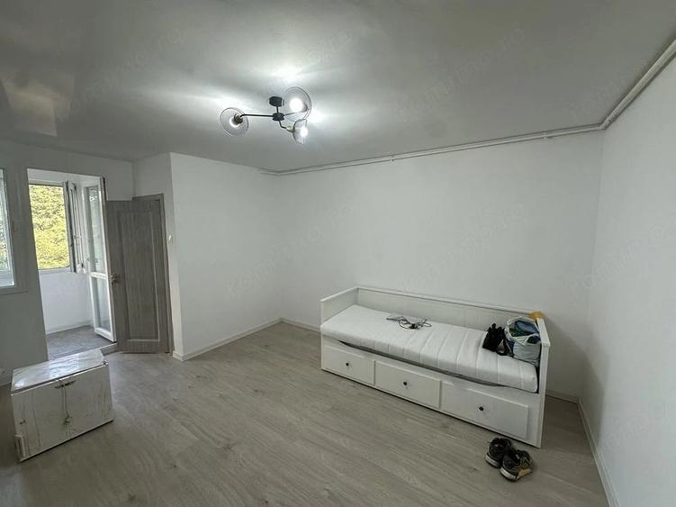 Garsoniera renovata complet - aproape de metrou Titan Etaj 4 10. - 7