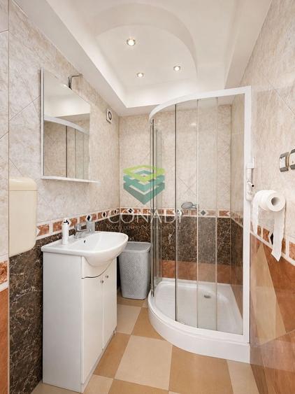 Apartament cu 3 camere semidecomandat în Cișmigiu