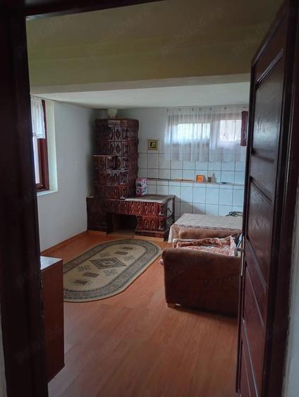 Casă cu Teren 890 Mp în Berislăvești