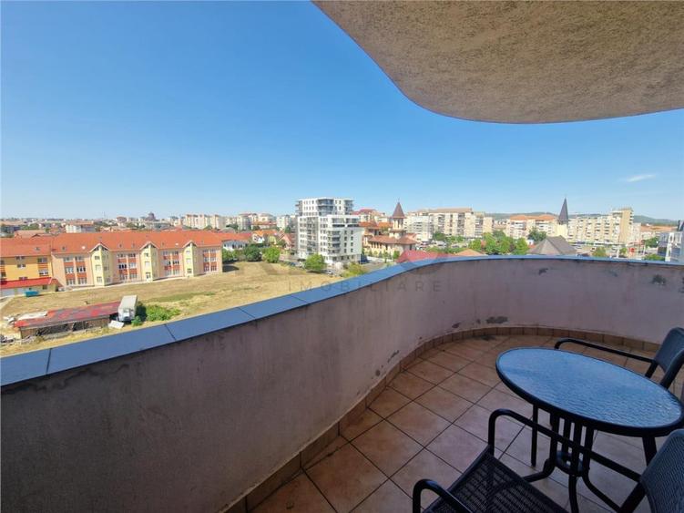 Apartament cu 3 camere decomandat în Nufărul