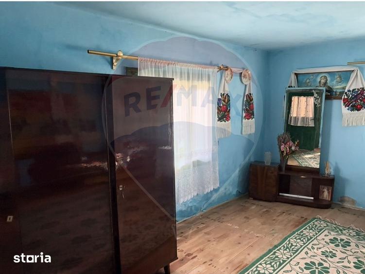 Casă cu 2 camere cu Teren 1304 Mp în Rozavlea