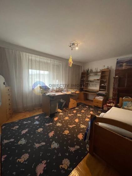 Casă cu 6 camere cu Canalizare în Alexandru cel Bun