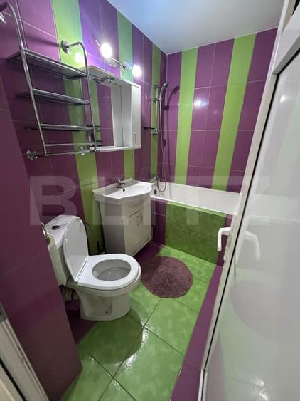 Apartament cu 4 camere decomandat, mobilat în Găești