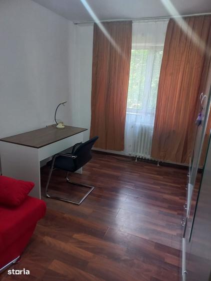 Garsonieră în Girocului