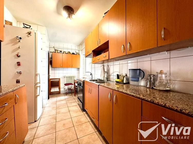 Apartament cu 4 camere decomandat, mobilat în Ultracentral
