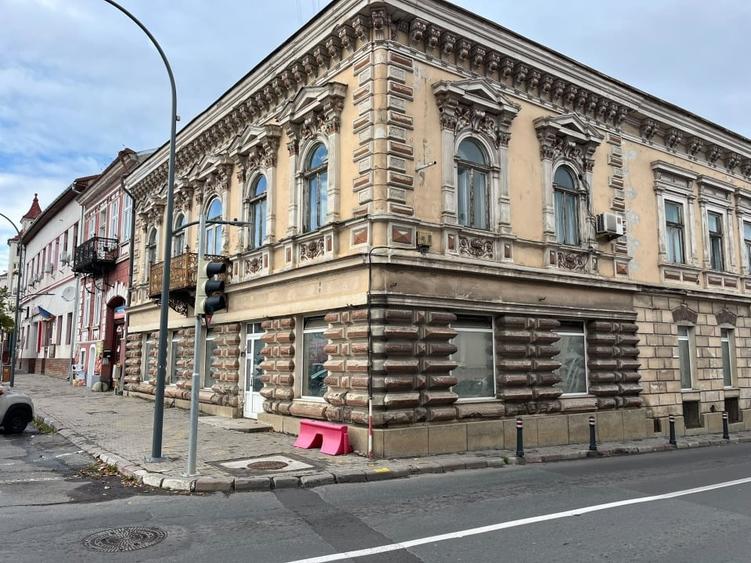 Spațiu comercial, de 662 mp, în Central