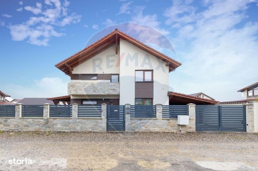 Casă cu 4 camere în Astra
