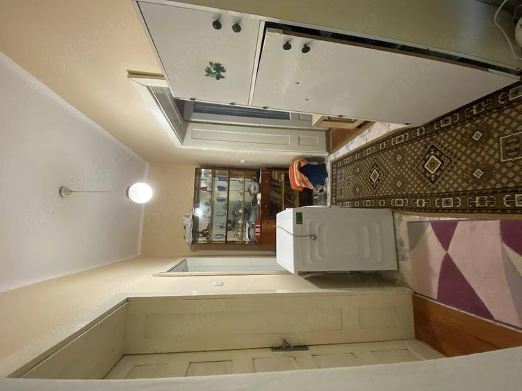 Casă cu 2 camere cu Teren 1742 Mp în Central