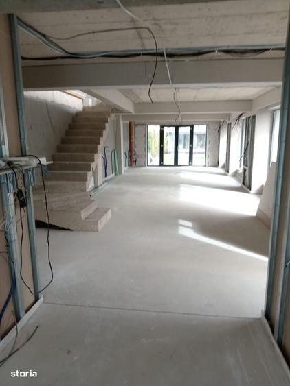Spațiu comercial, de 200 mp, în Central