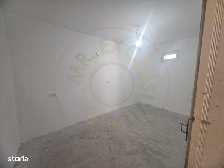 Casă cu 2 camere cu Teren 7350 Mp în Valea Vinului