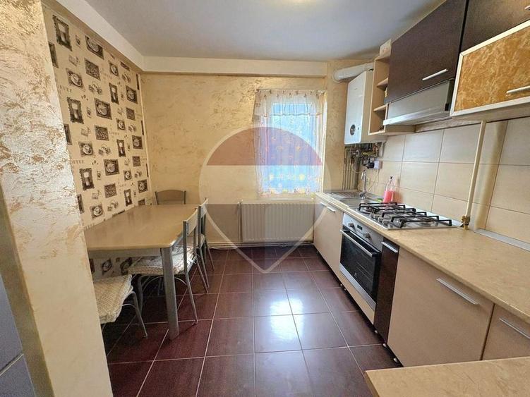 Apartament cu 2 camere decomandat, mobilat în Gemenii