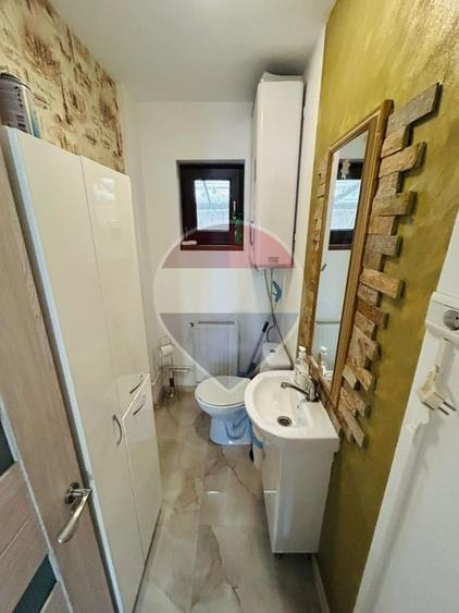 Casă individuală cu 5 camere cu Teren 390 Mp în Bariera Vâlcii