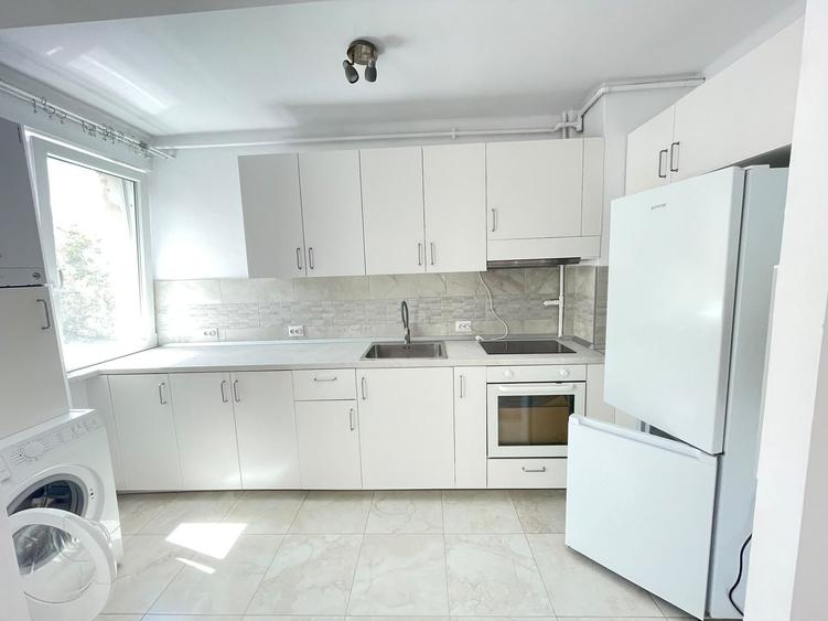 Apartament cu 2 camere decomandat, mobilat în Central