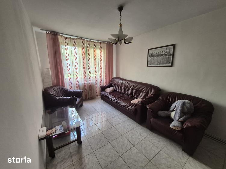 Apartament cu 3 camere în Precista