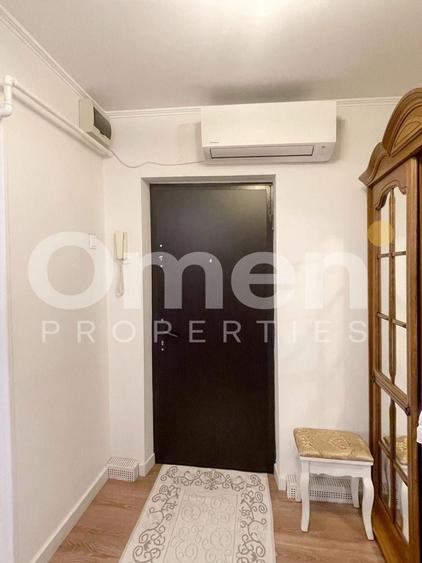 Apartament cu 3 camere decomandat, mobilat în Central