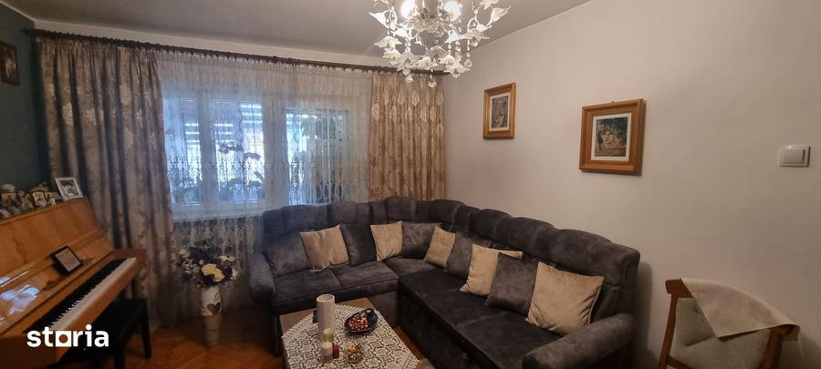 Apartament cu 3 camere în Central