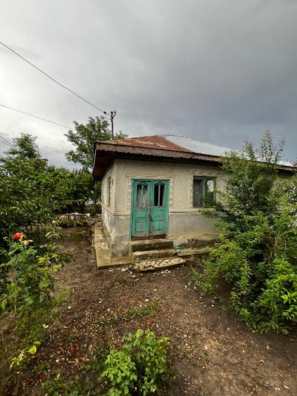 Casă cu 3 camere cu Teren 1700 Mp în Sălcioara